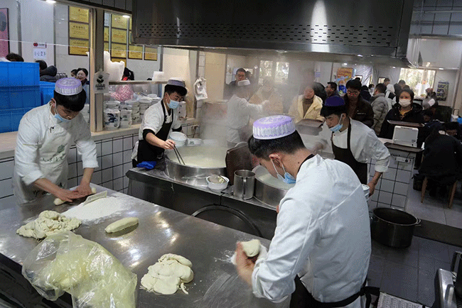 探索兰州牛肉面加盟新机遇：携手兰州马有布牛肉面，共享美食盛宴，共筑财富梦想
